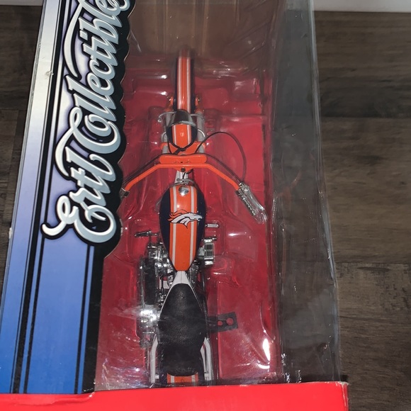 DENVER BRONCOS 2006 ERTL DIECAST COLLECTABLE OCC CHOPPER 1:10 SCALE - Picture 10 of 10
